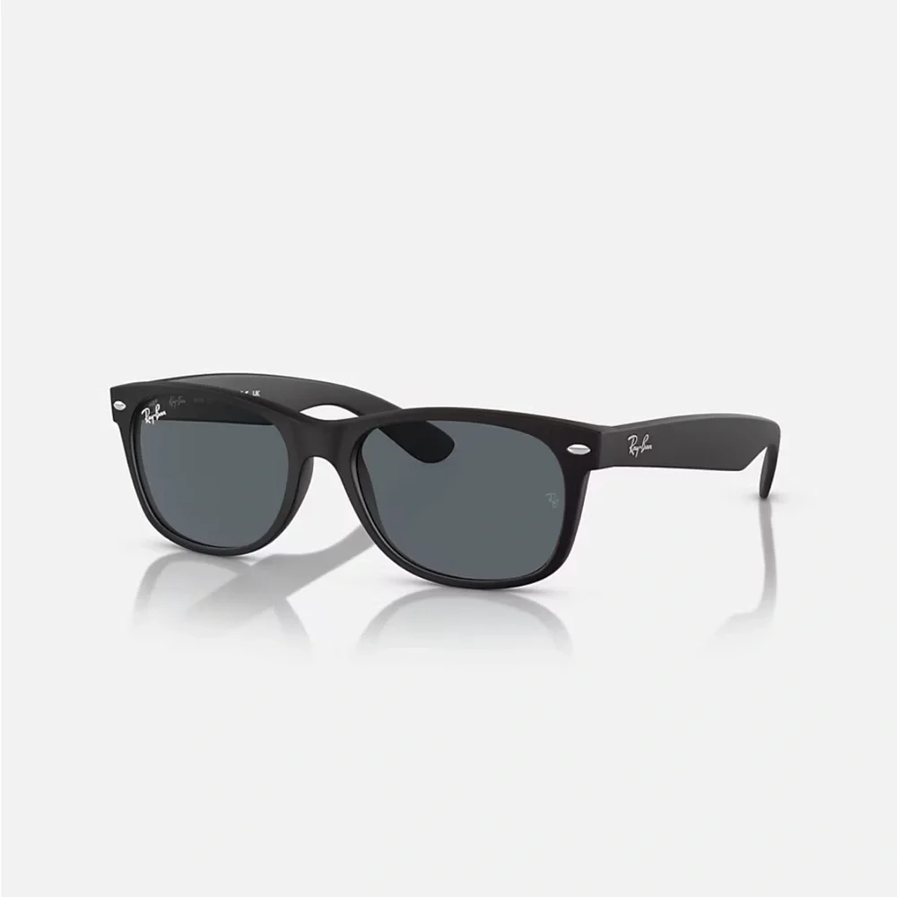 RAY-BAN New Wayfarer Classic Sunglasses - Rubber Black